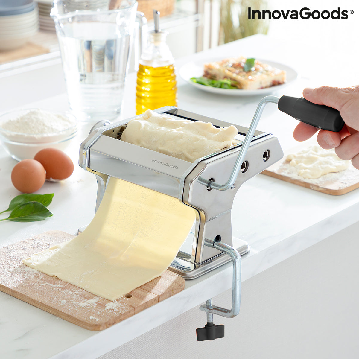 Maschine zur Herstellung frischer Pasta mit Rezepten Frashta InnovaGoods