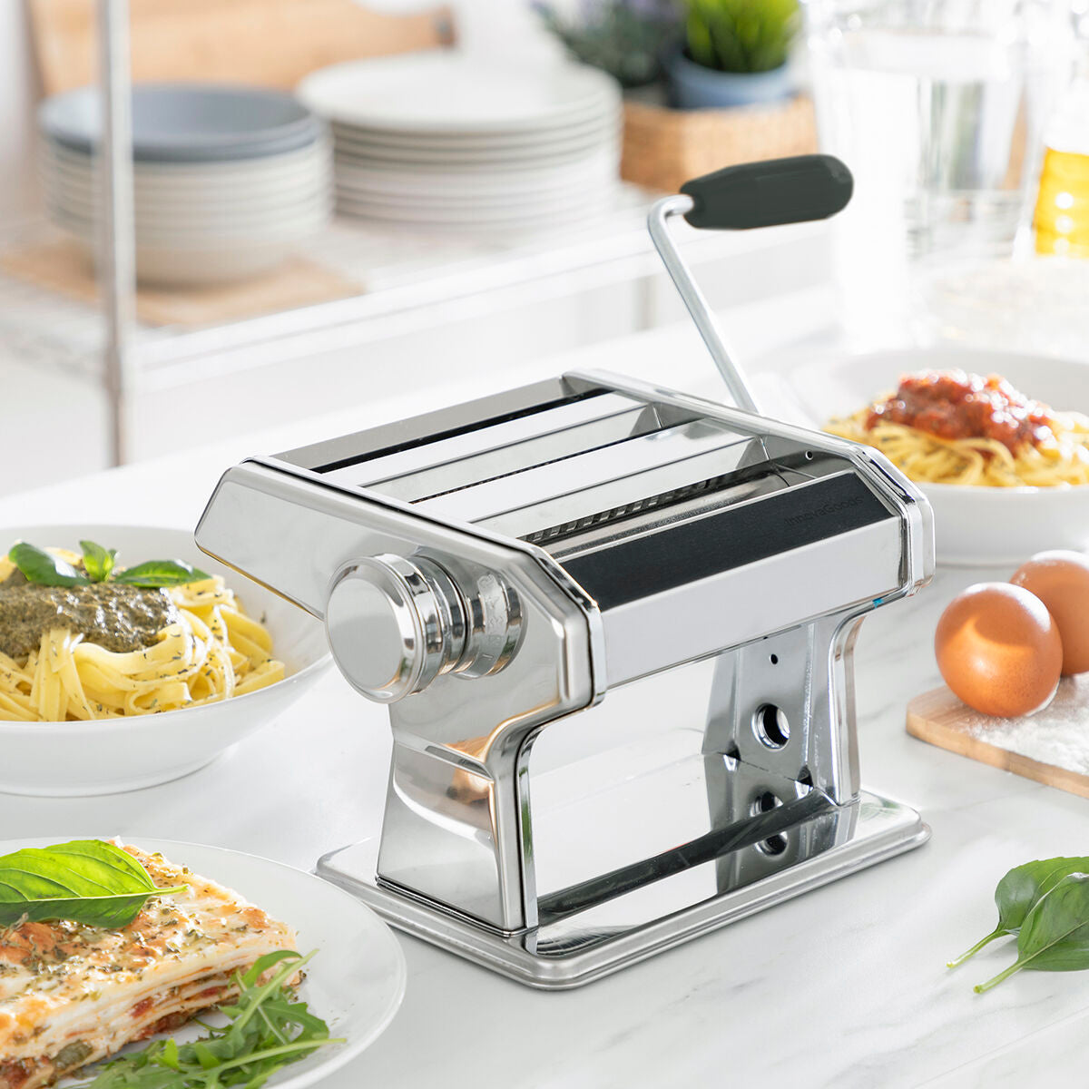 Maschine zur Herstellung frischer Pasta mit Rezepten Frashta InnovaGoods